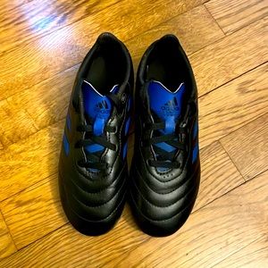 Adidas Unisex-Child Goletto VII Firm Ground Cleats Soccer Shoe - Size kids US 1